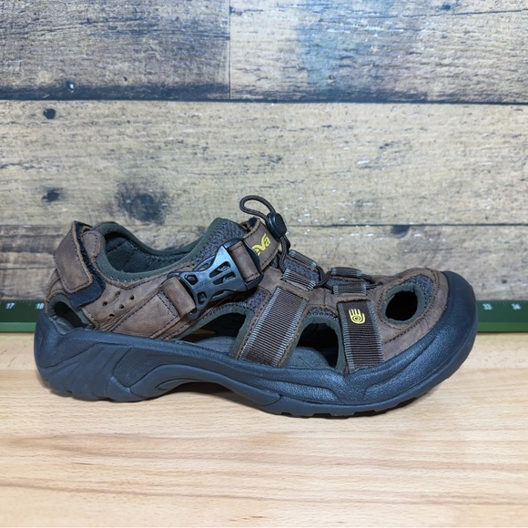 Teva Men's Brown and Black Hiking Sandals - Picture 2 of 11